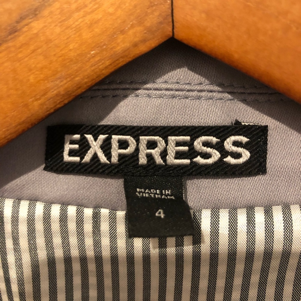 NWOT Express slate grey button details blazer business casual - Picture 3 of 12